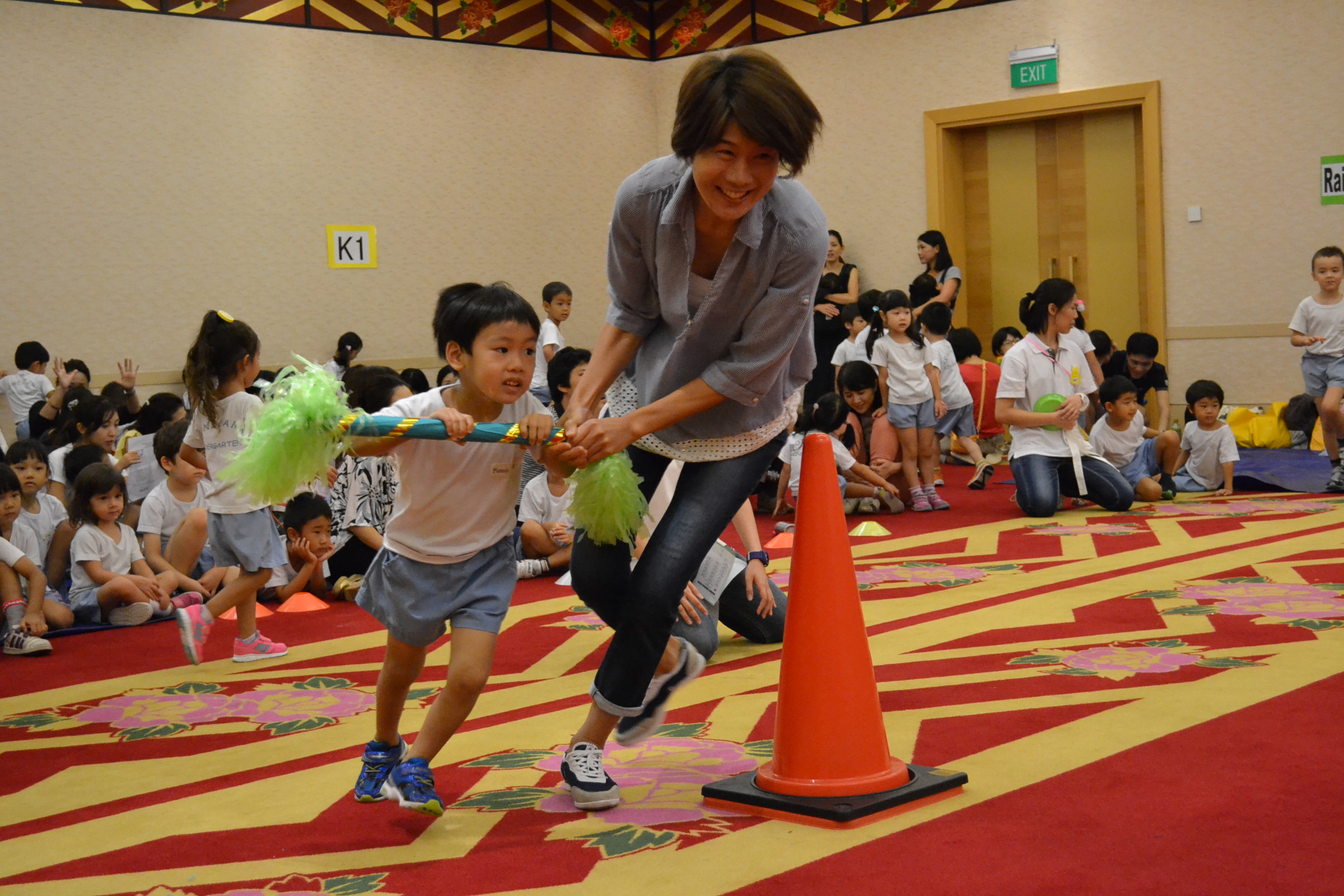 ファミリーディ